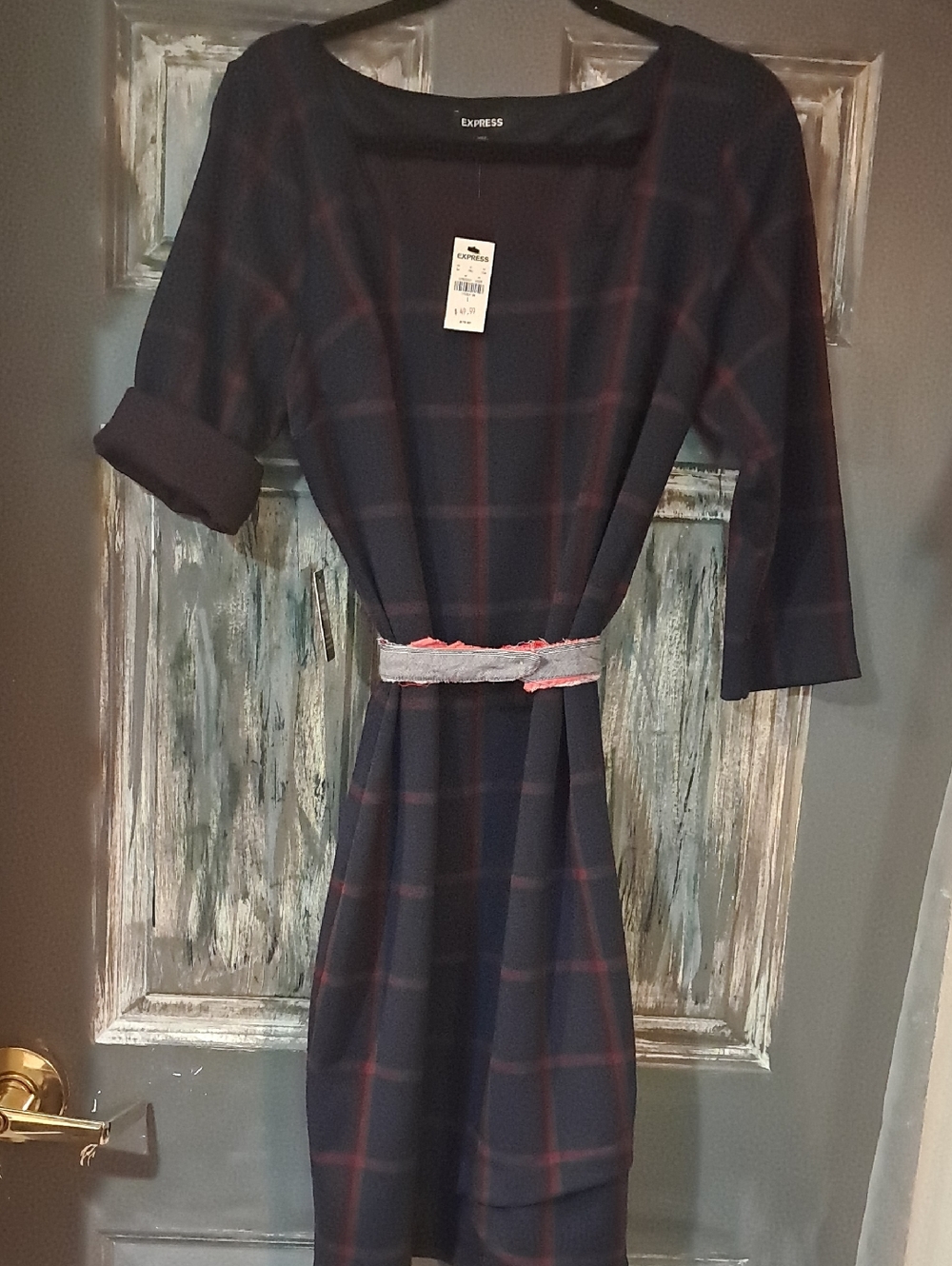 Preppy In Navy☆with Red Windowpane. Detailed Bottom. 3/4 Sleeves Or Roll Up.